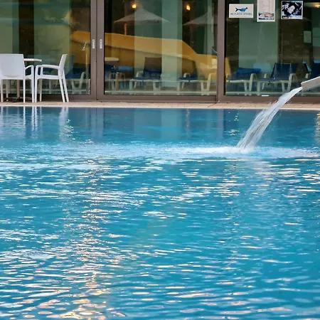 아파트 Beachfront In Albania With Pools *